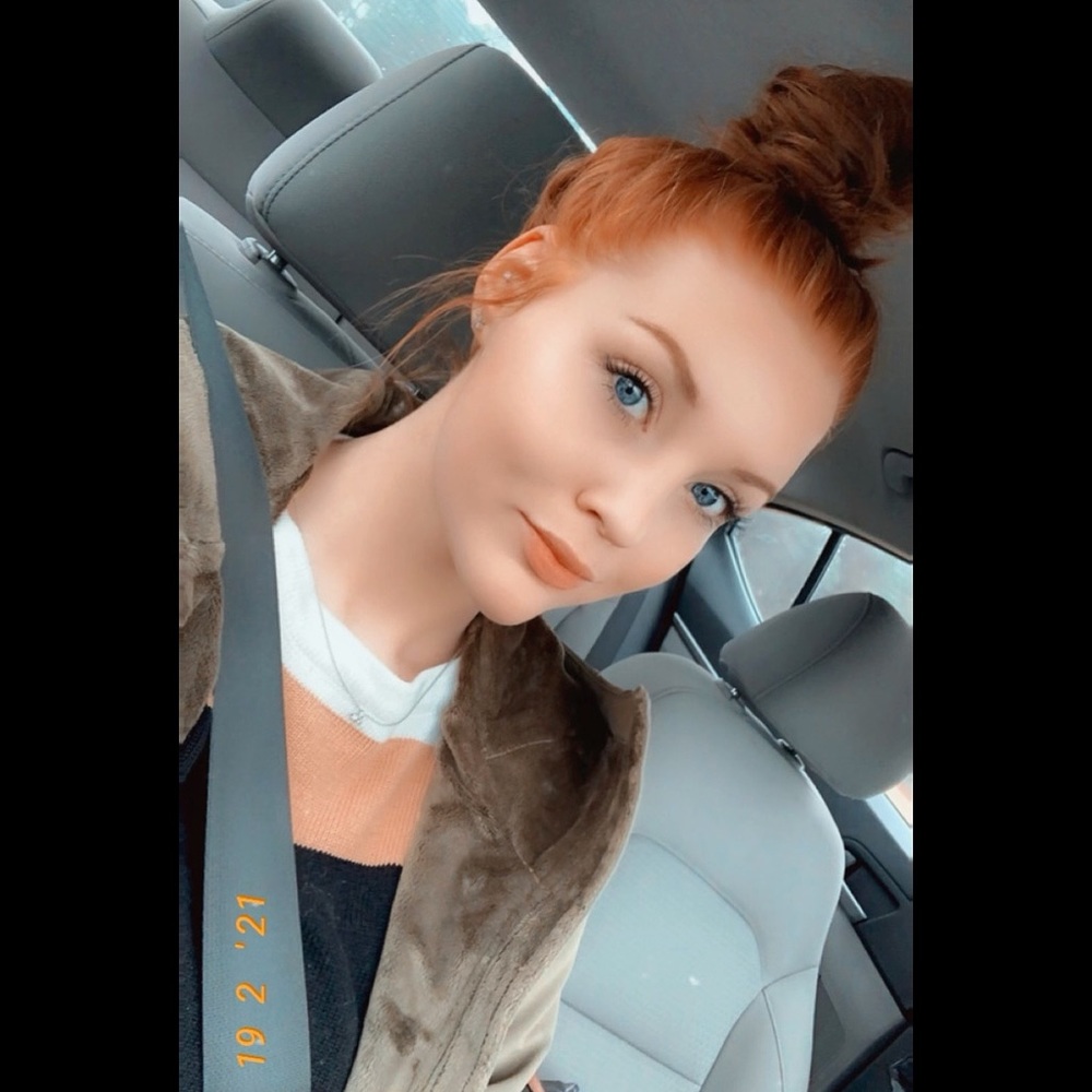 Meet your Posher, Katelyn